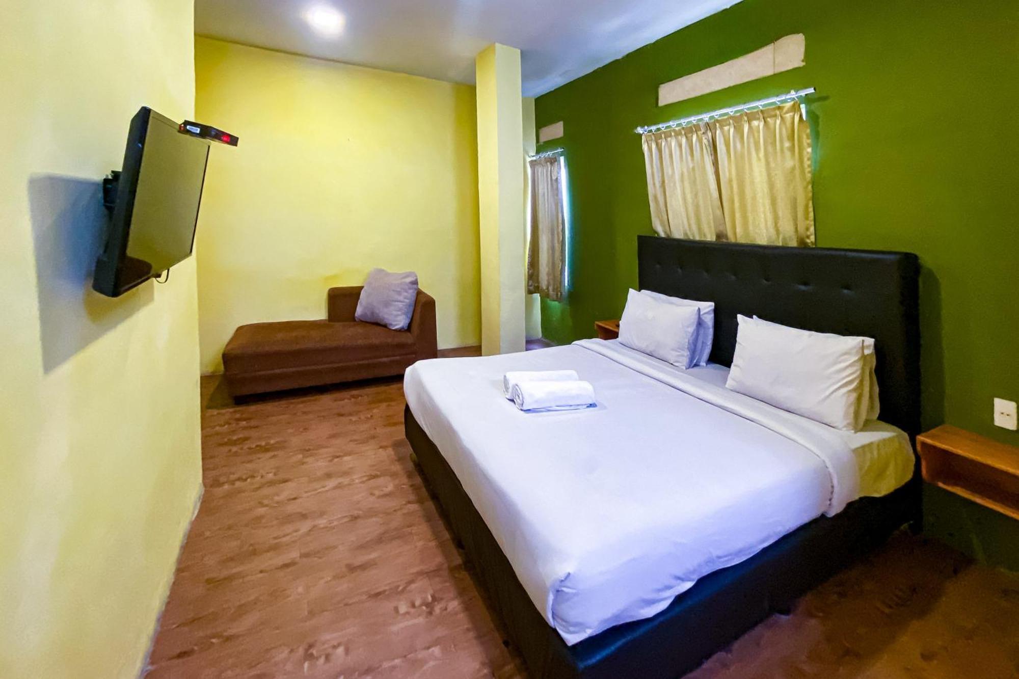 Готель Reddoorz At Sentosa Jaya Helvetia Медан Екстер'єр фото