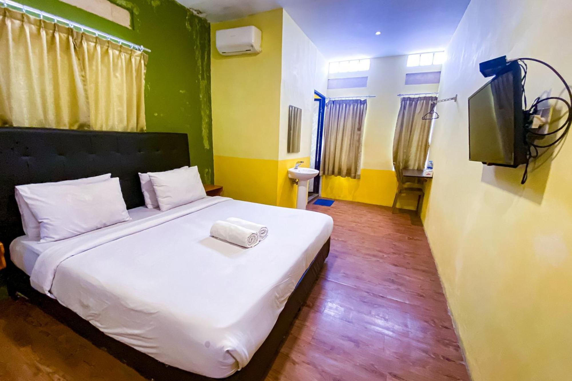 Готель Reddoorz At Sentosa Jaya Helvetia Медан Екстер'єр фото